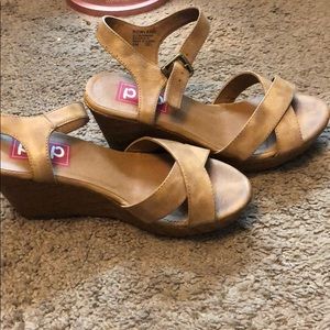Like new POP Wedges!